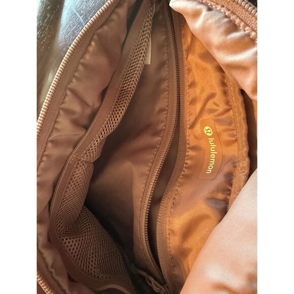 Lululemon City Adventurer Belt Bag 2.5L Crossbody Shoulder, Mauve - Picture 6 of 10